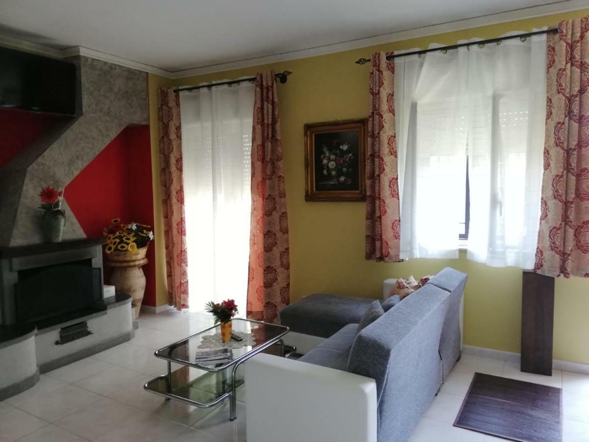 B & B Amici Dell'Etna Николози Экстерьер фото